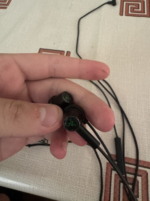 Razer Hammerhead Duo-Геймърски слушалки тапи с микрофон.
