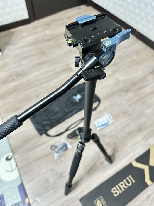 Продам штатив SIRUI