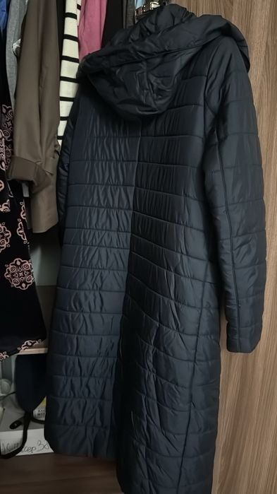 Продам норкувую шубу и куртки