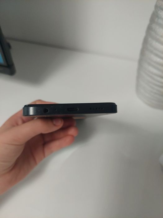 Honor x6b dar este spartă camera și fisurat ecranu