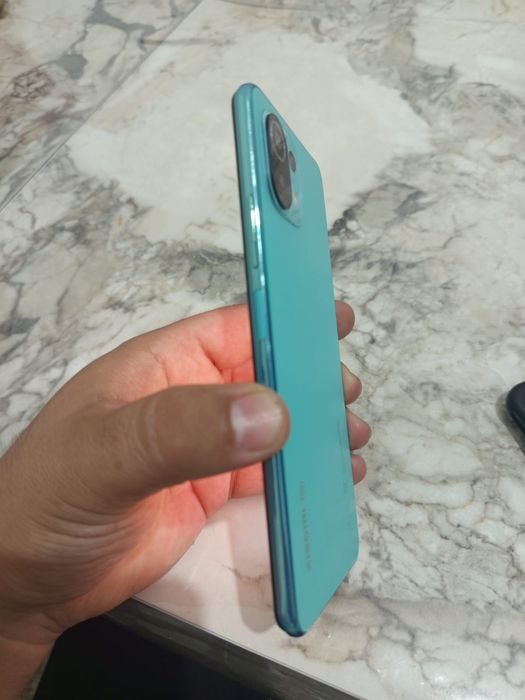 Продам Xiaomi 11 Lite 5G NE 128г