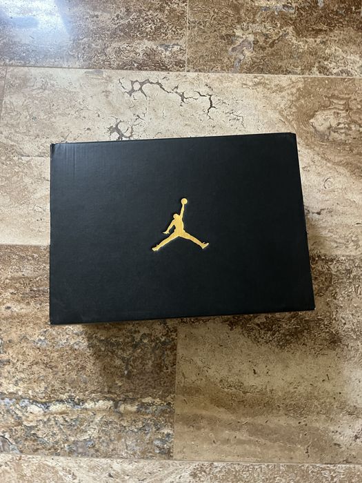 Adidasi Jordan Max Aura 3