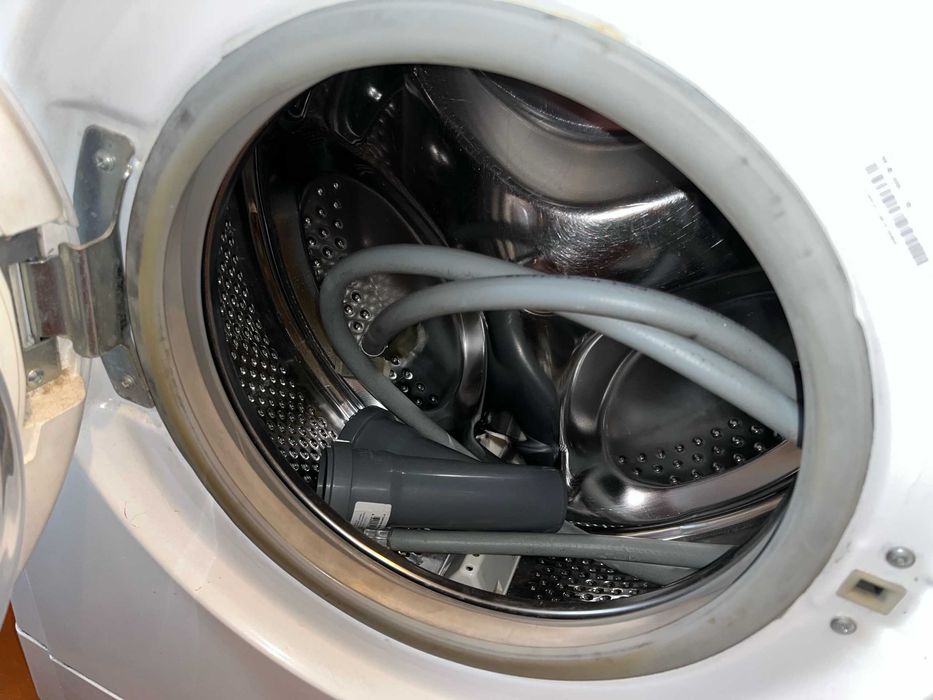 Продаю стиральную машину Indesit