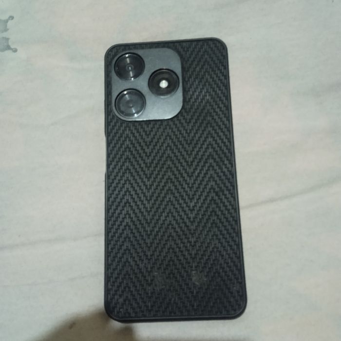 TECNO SPARK 10  8.128g Yangi Naxtga 850 Mig Samsung 21s Bulsa Ustiga G