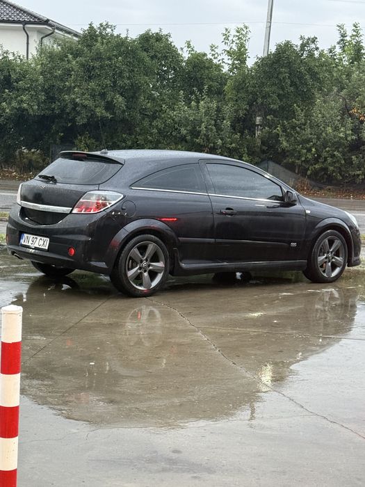 Vând Opel Astra GTC - 1.6 Benzină