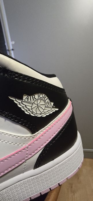 Nike Air Jordan  1 Mid