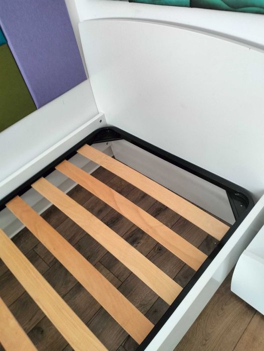 Pat 90x200 de vânzare,cu saltea premium