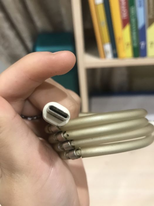 Зарядка на магнитах