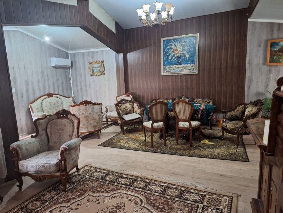 Продава се Къща в Лом - 180 кв.м за 425 €/кв.м - Снимка #1