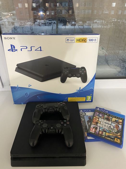 Продам Плестейшн 4 хорошем состоянием