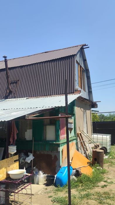 Продам участок с домиком