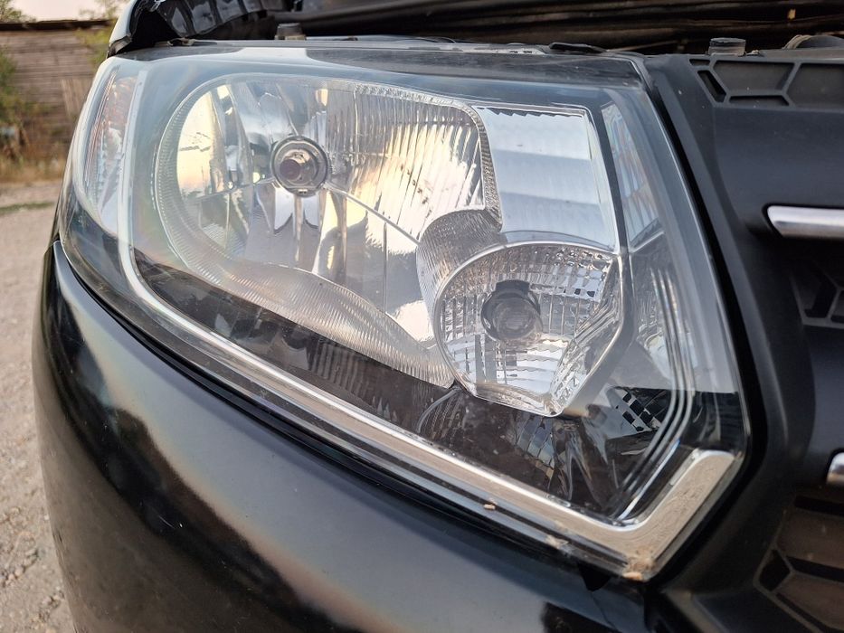 Vand Faruri si Grila Dacia Logan 2013-2016