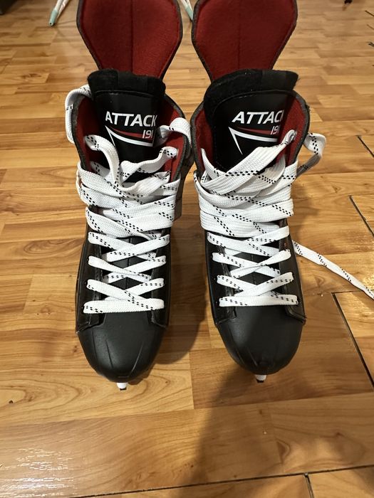 Хоккейные коньки