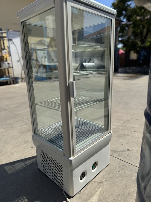 Хладилна витрина