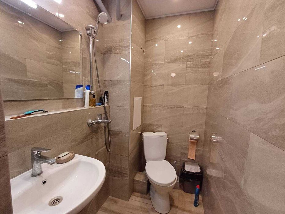 Дава се под наем Двустаен апартамент в Бургас, Славейков - 65 кв.м за 407.49 € - Снимка #4