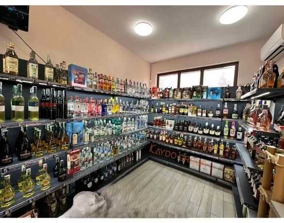 Метални крайстенни и островни стелажи за магазин за нон стоп