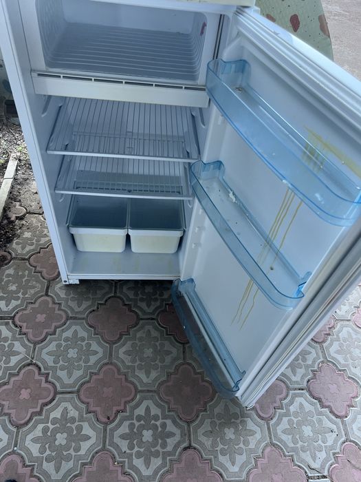 Продам холодильник
