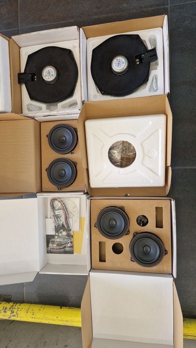 Bmw f31 оригинални hi fi колони