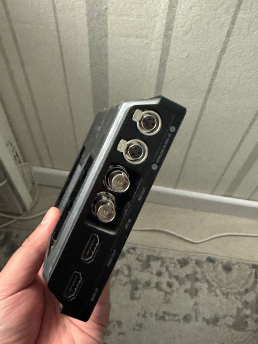 Монитор Blackmagic Design Design Video Assist 5" 3G черный