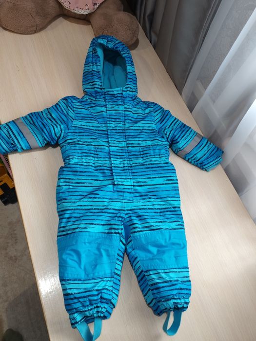 Продам зимний комбинезон 74р