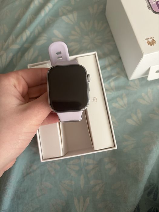 Смарт часовник Huawei watch fit 4