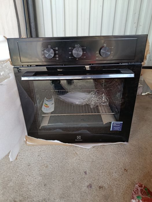 Cuptor electric incorporabil Electrolux