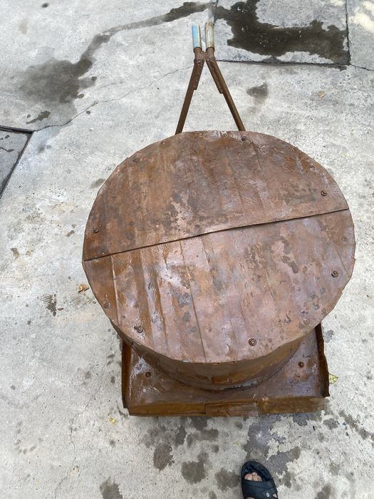 Тандир холати зор яхши холда тагига аравача урнатилган