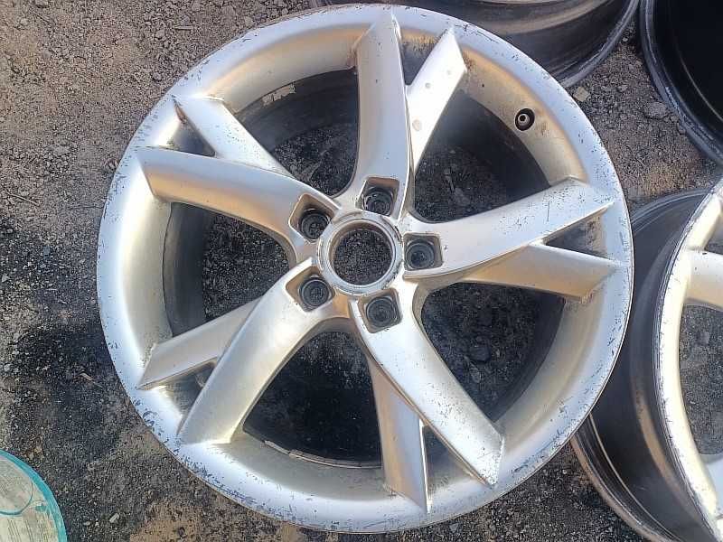 Продам легкосплавные диски на автомашину Audi