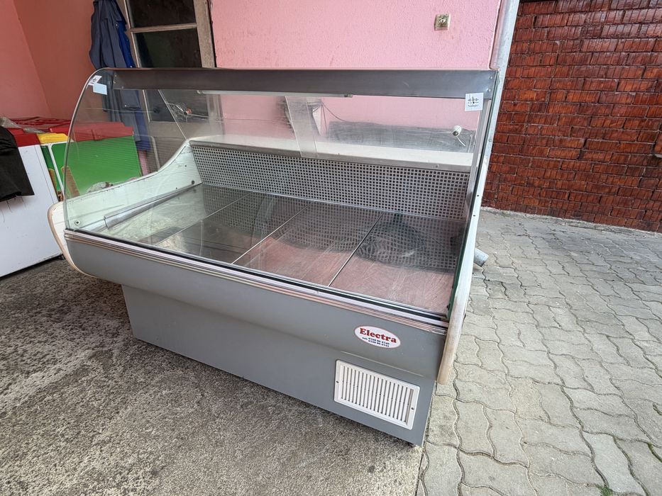 Vitrine frigorifice mezeluri