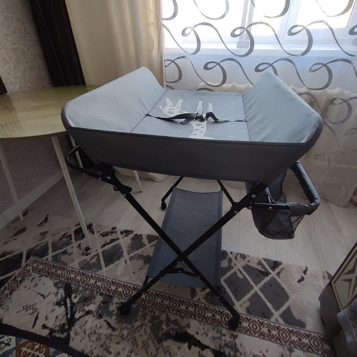 Продам пеленальный столик складной