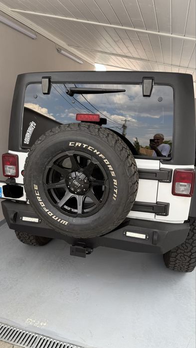 De vanzare jeep wrangler jk