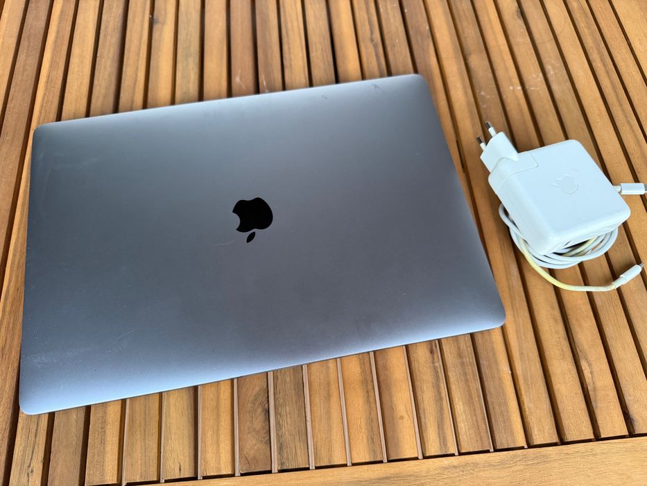 Macbook Pro (15-inch, 2016)