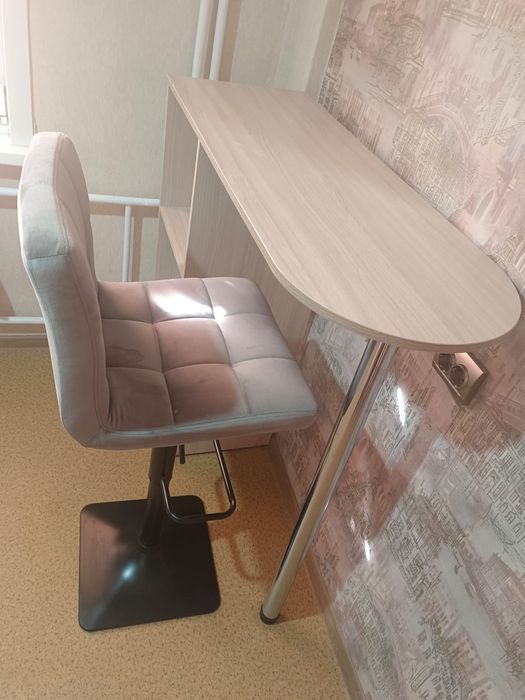 Продам барную стойку.