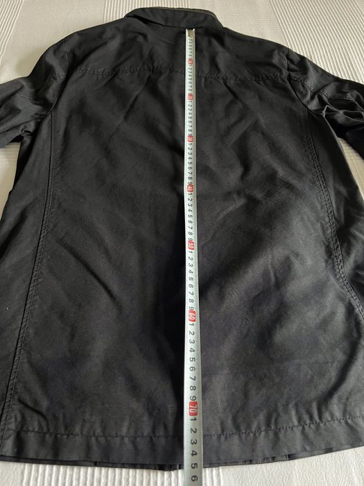 Продавам мъжко / юношеско яке на марката Victorinox