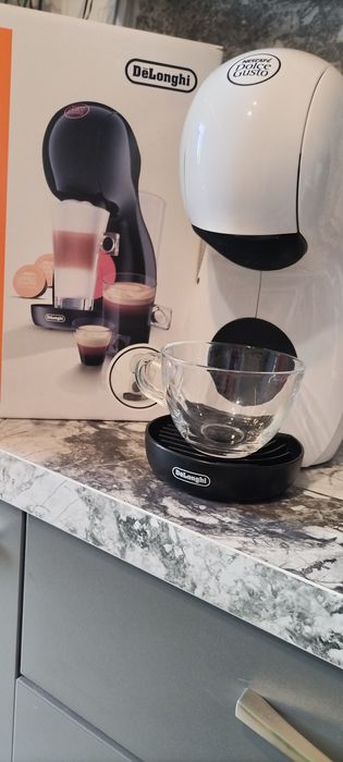 Кафемашина Nescafé Dolce Gusto De’Longhi – отлично състояние + кутия