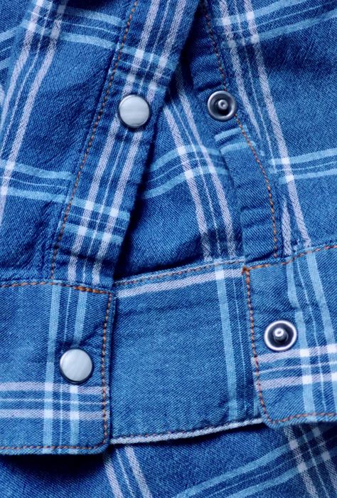 Cămăși super oferta.