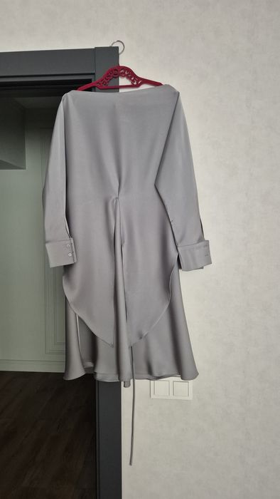 Платье парадное серое