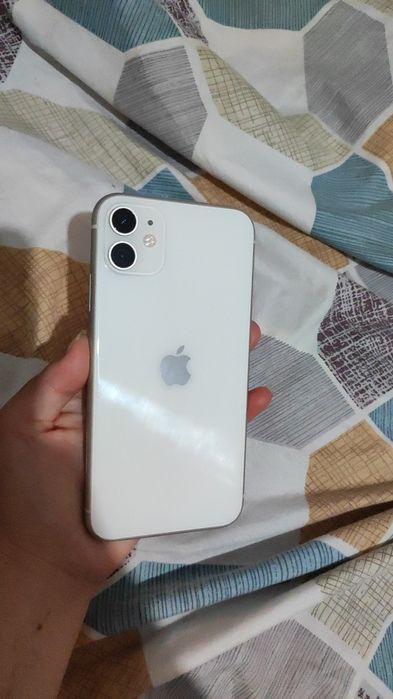 Продам iPhone 11