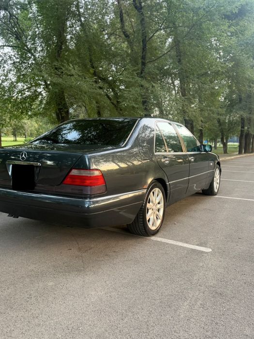 Mercedes-Benz W140