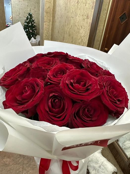 цветы,красные 17 шт