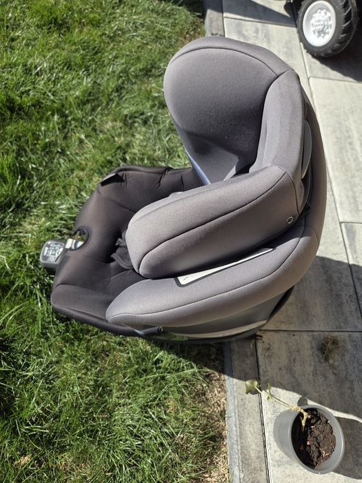 Scaun auto Cybex Sirona, ideal pentru confortul și siguranța copilului.