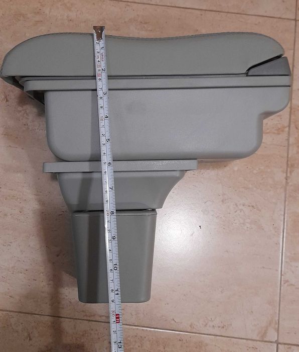 Подлакътник универсален нов Дайхатсу Териос само 15евро