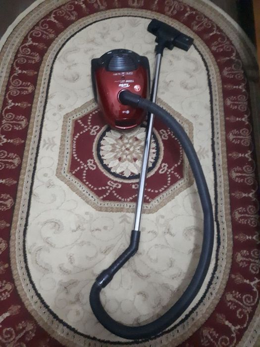 Срочно продаю пылесос LG Турбо в рабочем состоянии.