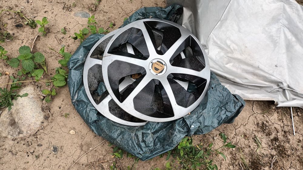 Roti Logan originale, fabricate de Renault, cu anvelope Vredestein 185 65 R15 de iarna - Made in Holand
