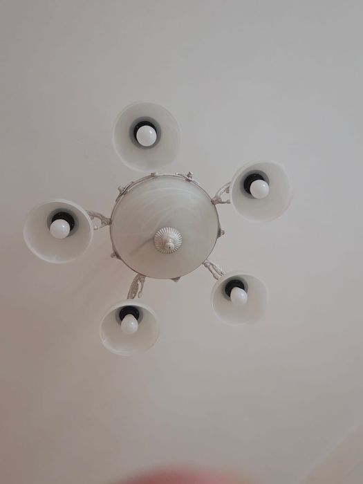 Люстра пятирожковая б/у