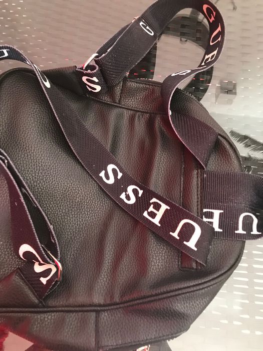 Rucsac Guess ca nou original din piele