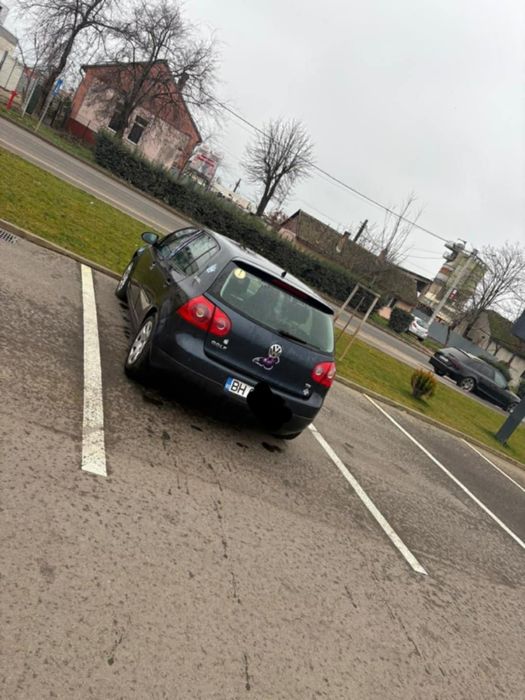 Vând golf 5 1.9 105 cp