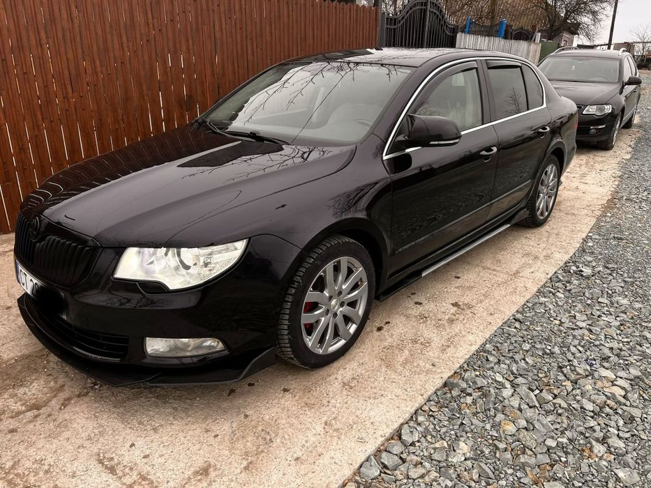Vând Skoda Superb