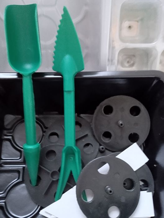 Комплект мини оранжерия за разсад , тавички за разсад