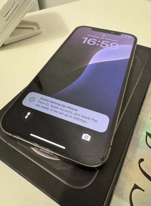 Vand iphone 12 pro  128 de gb